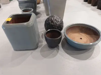 3x Vorstvrije terracotta bloempot – kavel bij Openbare Verkopen, Waregem