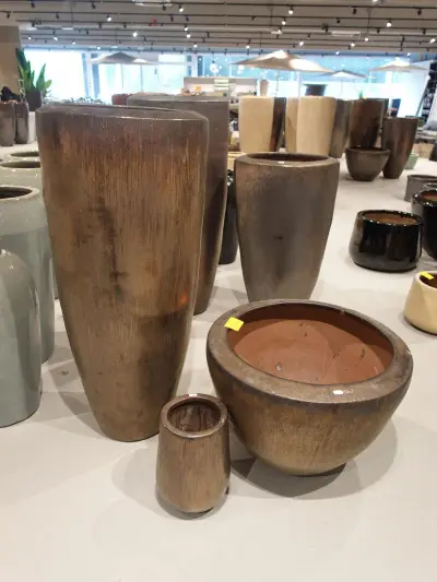 3x Vorstvrije terracotta bloempot – kavel bij Openbare Verkopen, Waregem