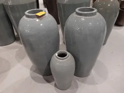 3x Vorstvrije terracotta bloempot – kavel bij Openbare Verkopen, Waregem