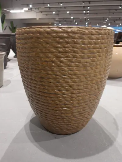 Vorstvrije terracotta bloempot – kavel bij Openbare Verkopen, Waregem