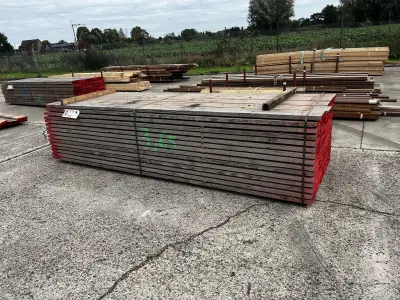 75 x plank Douglas – kavel bij Openbare Verkopen, Zele