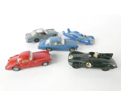 Set van 5 vintage metalen speelgoedauto's – kavel bij De Kringwinkel, Heverlee