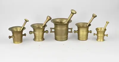 Lot div. bronzen vijzels (5x) – kavel bij Twents Veilinghuis
