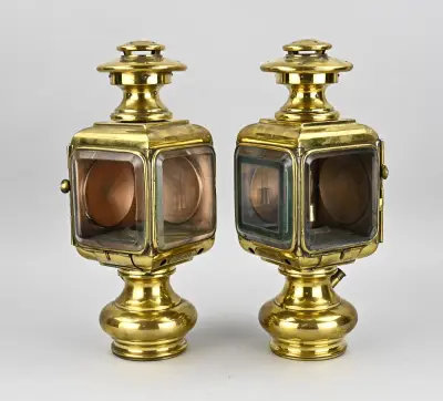 2x Koets of old timer lamp – kavel bij Twents Veilinghuis