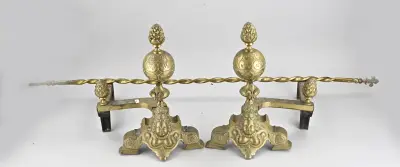 2x Bronzen vuurbok – kavel bij Twents Veilinghuis