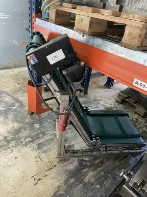 5590.1544 => 1 Schrägförderband, ca. 1x1 m, fahrbar – kavel bij VENTA Industrieversteigerungen, Hagen