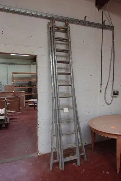 Aluminium uitschuifladder 3-delig – kavel bij Openbare Verkopen, Desselgem