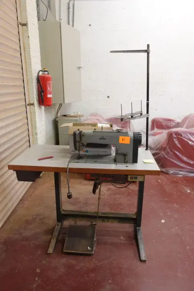 Naaimachine Adler – kavel bij Openbare Verkopen, Desselgem