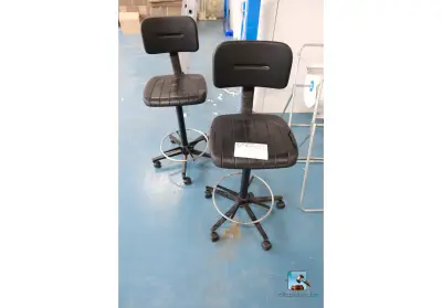 Set van kinderstoelen – kavel bij Clicpublic, Aywaille