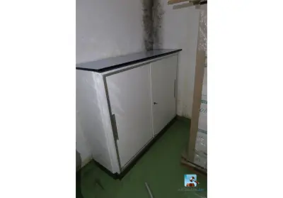 Laboratoriummeubilair – kavel bij Clicpublic