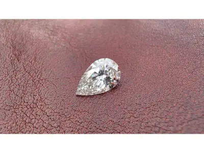 Diamant pear 1.00 crt ( IGI gecertificeerd ) – kavel bij XL Auctions