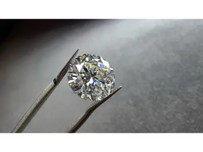 Moissanite briljant 5.00 crt ( GRA gecertificeerd ) – kavel bij XL Auctions