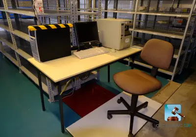 Set kantoorbenodigdheden inclusief computerapparatuur – kavel bij Clicpublic