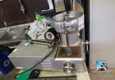 Laboratoriummachine – kavel bij Clicpublic
