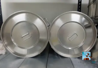 Set roestvrijstalen tanks – kavel bij Clicpublic