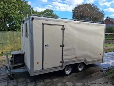 Div. goederen: wo. rupsdumper, oude aanhang/koelwagen, wandtegels, keuken, rvs strips enz. (someren) (nl) (6281) – veiling bij Vlavem