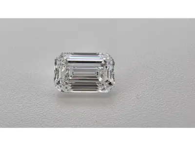 Diamant emerald 2.50 crt ( IGI gecertificeerd ) – kavel bij XL Auctions