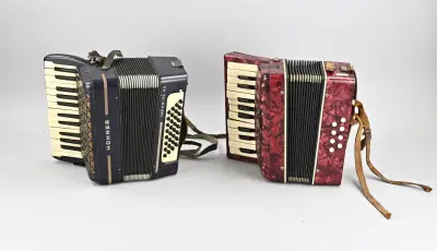 2x Kinder-accordeon – kavel bij Twents Veilinghuis
