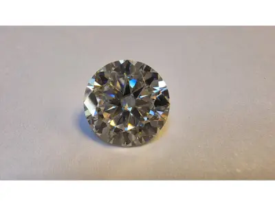 Moissanite briljant 10.00 crt ( GRA gecertificeerd ) – kavel bij XL Auctions