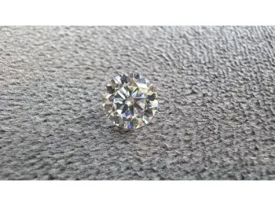 Moissanite briljant 1.00 crt ( GRA gecertificeerd ) – kavel bij XL Auctions