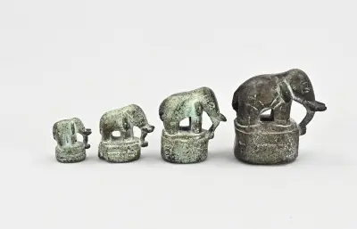 4x Opium-gewicht – kavel bij Twents Veilinghuis