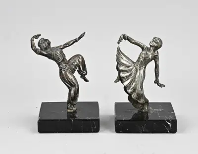 2x Plated bronsen figuur (= zakhorloge ophanger) – kavel bij Twents Veilinghuis