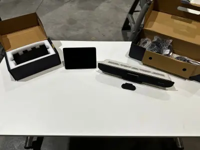 Een POLY-webcam – kavel bij Auctionline, Anderlecht