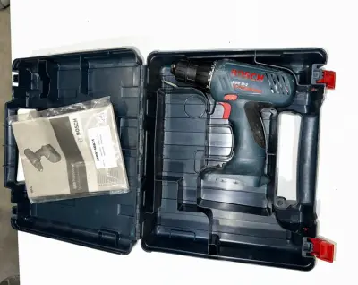 Een BOSCH-koffer met accuboormachine (zonder accu) – kavel bij Auctionline, Anderlecht