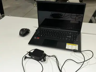 Een ASUS VIVABOOK-laptop + oplader – kavel bij Auctionline, Anderlecht