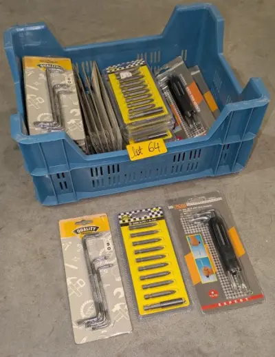 Een set haakse schroevendraaiers en torx-sleutels – kavel bij Auctionline, Anderlecht