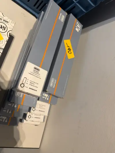 Een set van 10 ASSA ABLOY-sluitsplinten – kavel bij Auctionline, Anderlecht