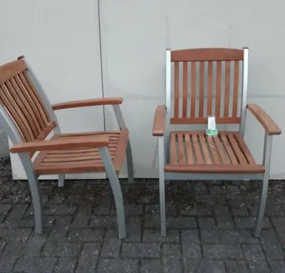 2 x Tuinstoel aluminium/teak met leuning – kavel bij Belga Veilingen, Oudsbergen