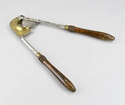 Antiek gereedschap coupeertang, 1900 – kavel bij Twents Veilinghuis