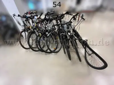 1 defektes Bastler-Pedelec und 9 Bastler-Räder (Ersatzteilespender) – kavel bij Zoll-Auktion, Hamburg
