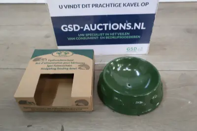 Groene egel voederschaal' – kavel bij GSD Auctions, Zoeterwoude