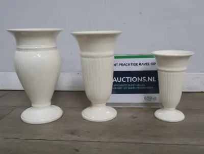 3 Wedgwood Vazen – kavel bij GSD Auctions, Zoeterwoude