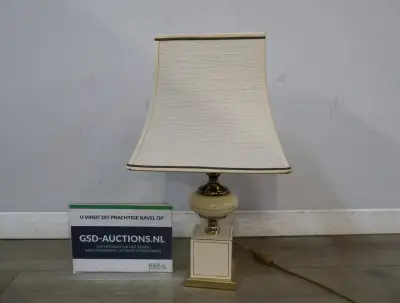 Tafellamp - Messing en gouden Accenten – kavel bij GSD Auctions, Zoeterwoude