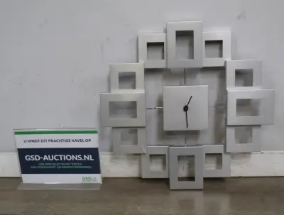 Wandklok met vierkante open frames – kavel bij GSD Auctions, Zoeterwoude