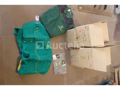 14 John Deere Werkkleding – kavel bij Auctelia, Binche