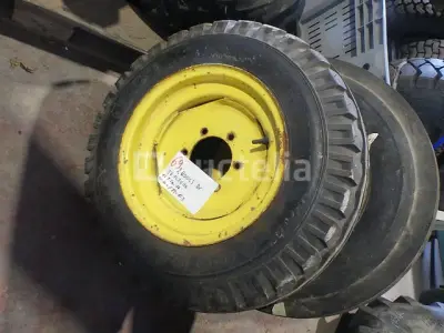 2 Tractorwielen – kavel bij Auctelia, Binche