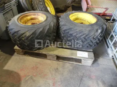 2 wielen voor de Alliance tractor – kavel bij Auctelia, Binche