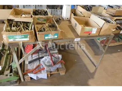 Gevestigd + Inhoud – kavel bij Auctelia, Binche