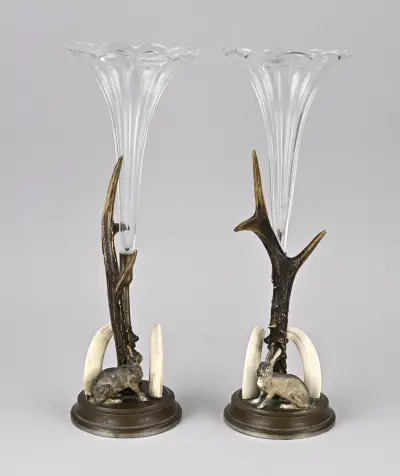 2x Weense vaas met flutes, 1900 – kavel bij Twents Veilinghuis