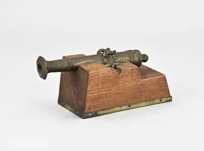 Antiek bronzen miniaatuur kanon – kavel bij Twents Veilinghuis