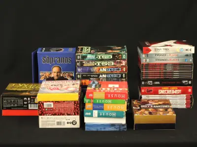 Grote collectie TV-series op DVD – kavel bij De Kringwinkel, Antwerpen
