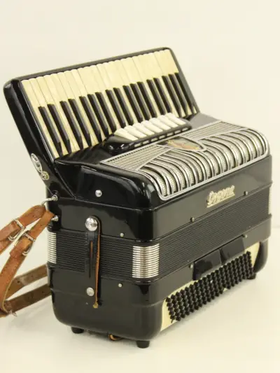 Orgone pianoaccordeon – kavel bij De Kringwinkel, Antwerpen