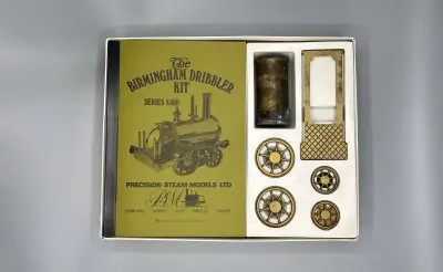 Stoomlocomotief Maxwell Hemmens Birmingham Dribbler messing bouwkit Series 8000 met doos – kavel bij De Kringwinkel, Waardamme