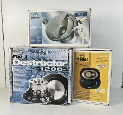 Autospeakerset Magnat Destructor Xtrema Xcentric carhifi nieuwstaat NOS subwoofer – kavel bij De Kringwinkel, Waardamme