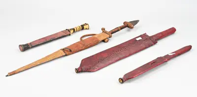 4x Etnografisch blank wapen (Afrika), L 34 - 68 cm – kavel bij Twents Veilinghuis