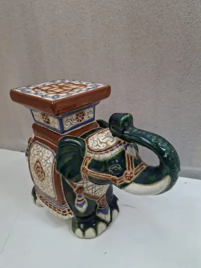 Exclusief Vintage Chinees Keramisch Olifantenkrukje – Donkergroen & Karamelbruin – kavel bij De Kringwinkel, Oostkamp